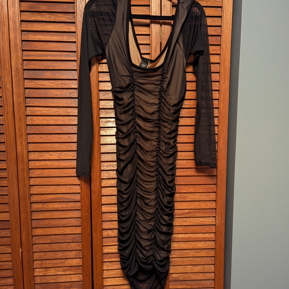 Chic Black Long Sleeve Ruched Dress